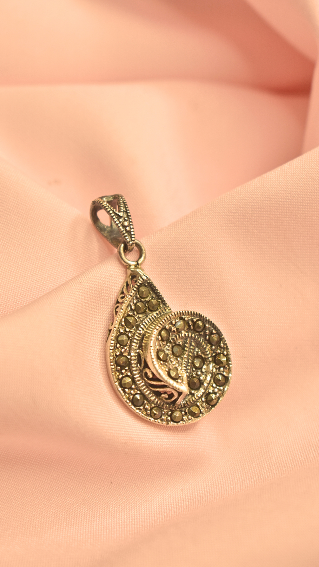 Vintage Teardrop Pendant with Intricate Detailing and Gemstone Accents
